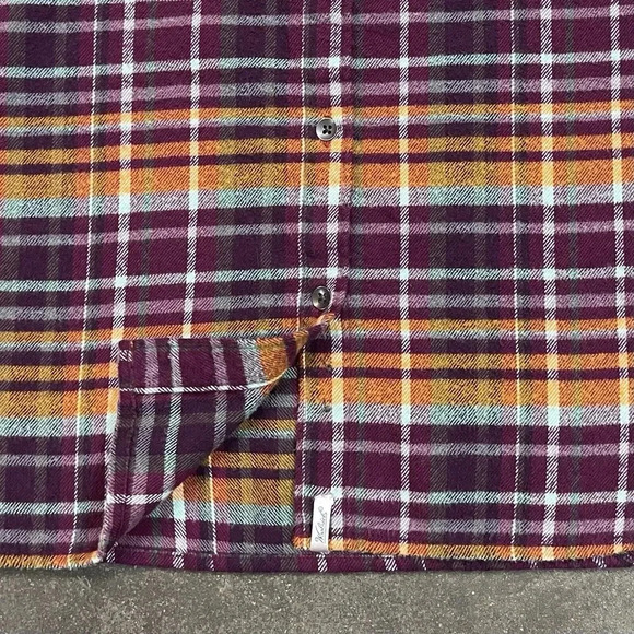 Woolrich Plaid Flannel Button Down Shirt Vintage Outdoor Cabin Style - Picture 3 of 10